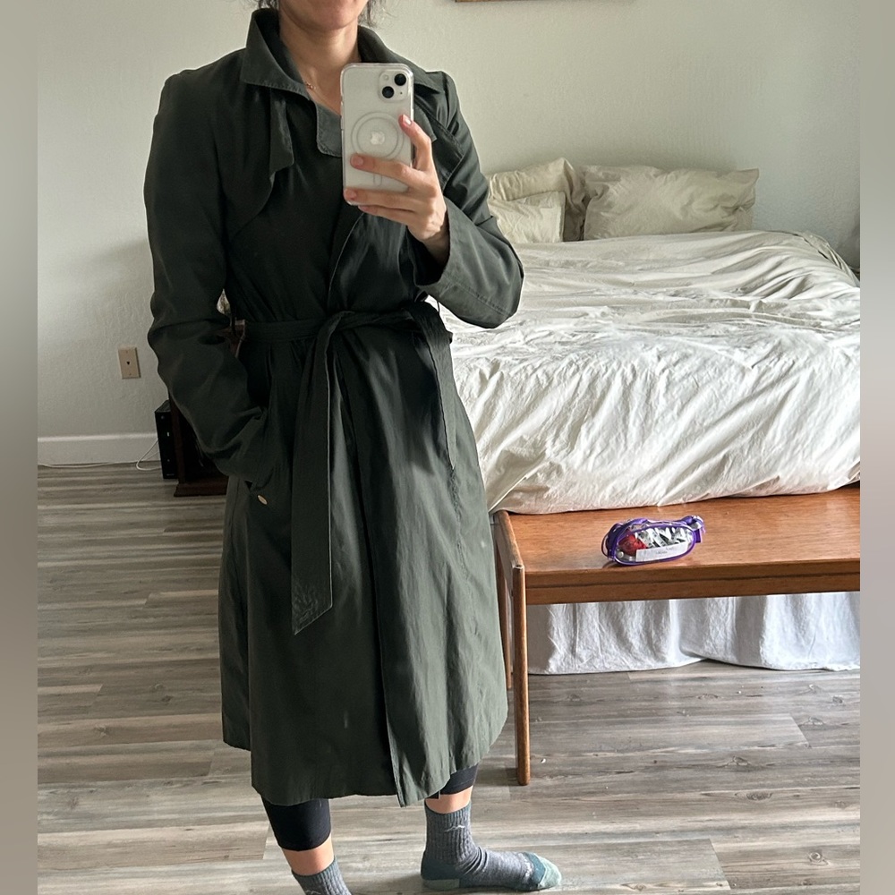 Ellen Tracy trench coat